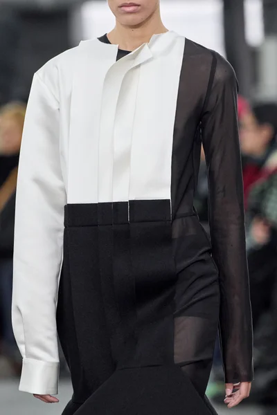 Look 54